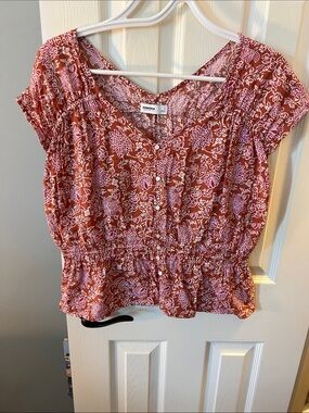 Sonoma Rust-Red Floral Faux Button Front Smocked Waist Top; Size Large
